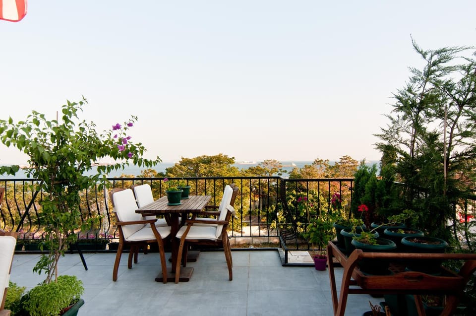 Restaurant/places to eat, View (from property/room), Balcony/Terrace, Balcony/Terrace, Internal: Not applicable to any particular room