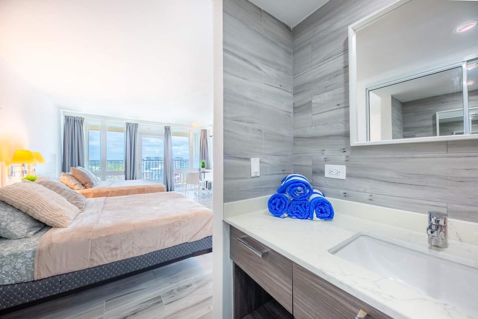 Beach Front Studio at ESJ Towers Apartment in Carolina