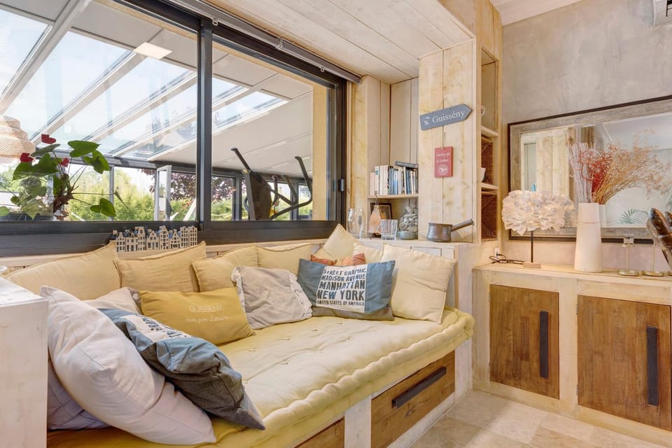 Property building, Living room