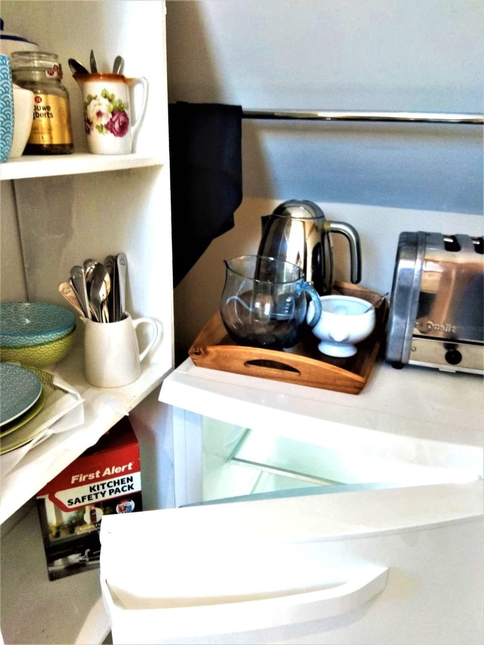Coffee/tea facilities, toaster