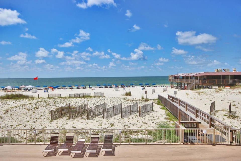 Boardwalk 285 by Youngs Suncoast Apartment in Gulf Shores