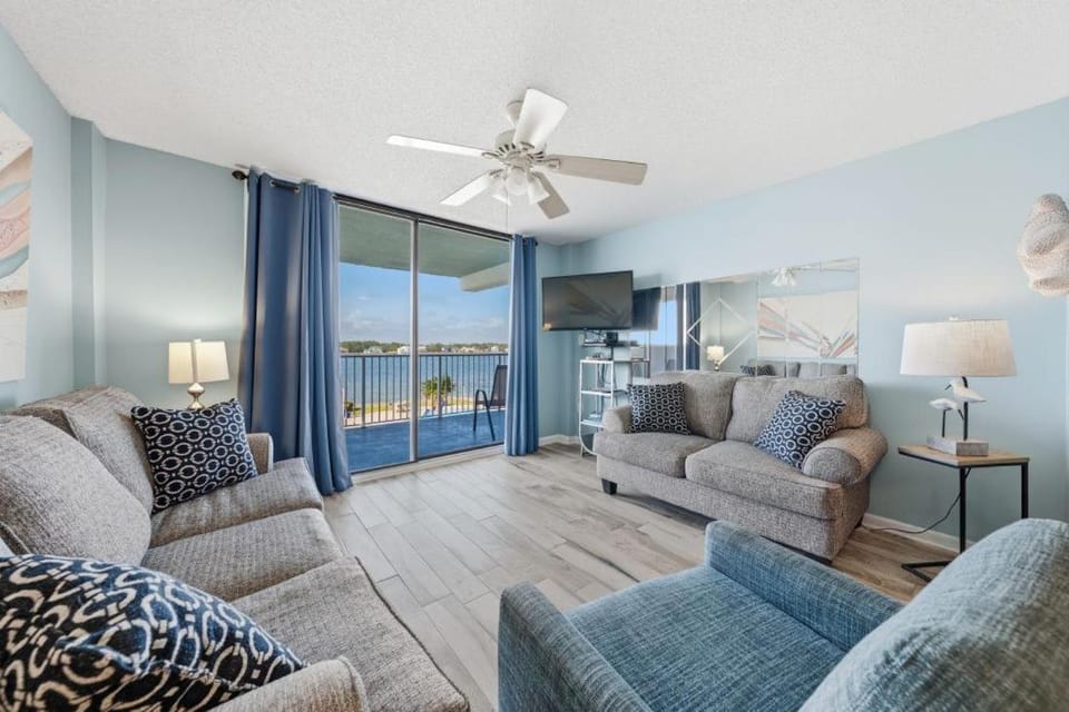 Compass Point 205 by Youngs Suncoast Apartment in West Beach