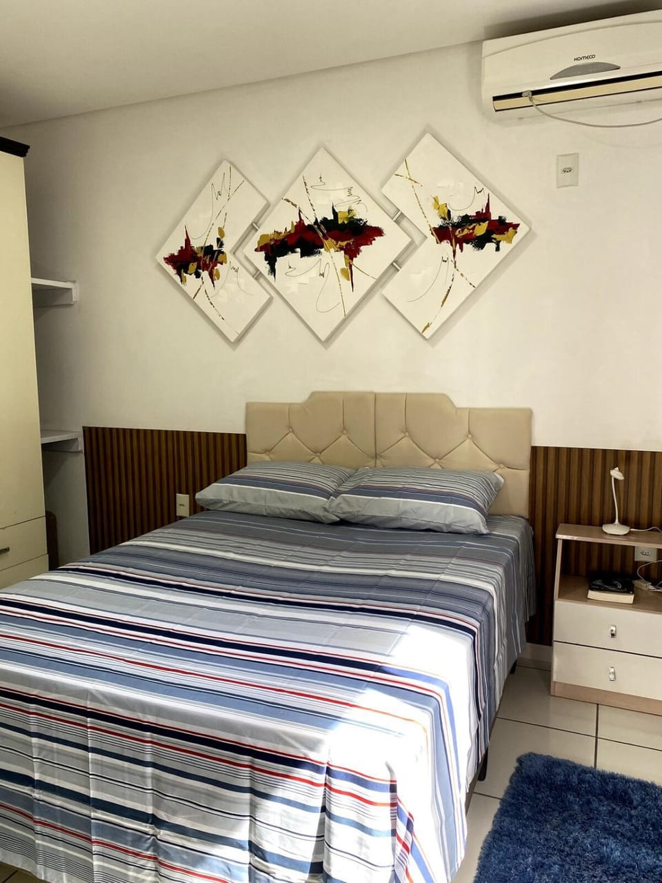 Bed, Photo of the whole room, Bedroom, air conditioner