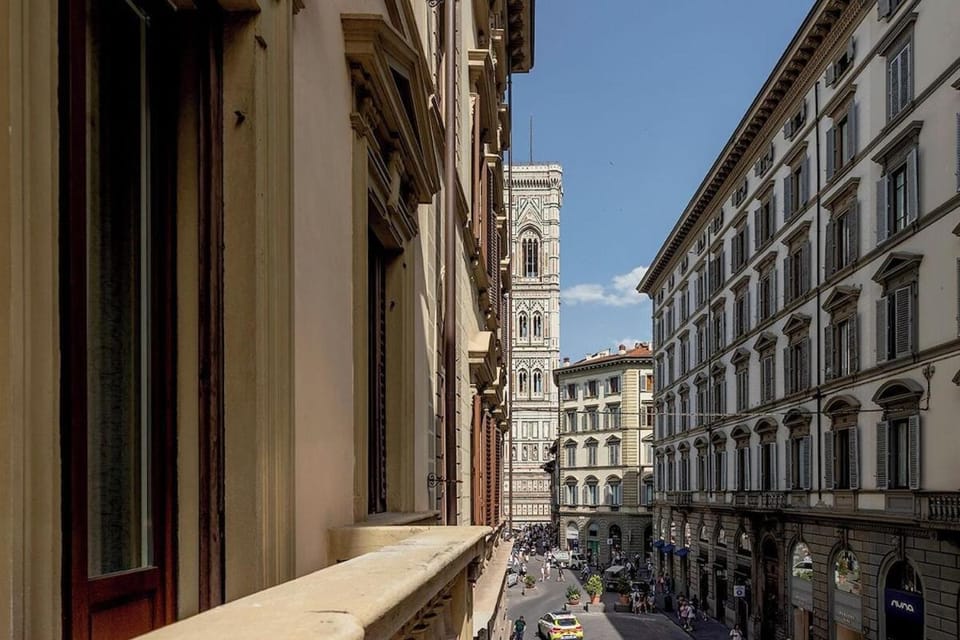 Property building, Day, Neighbourhood, City view, Street view, Location