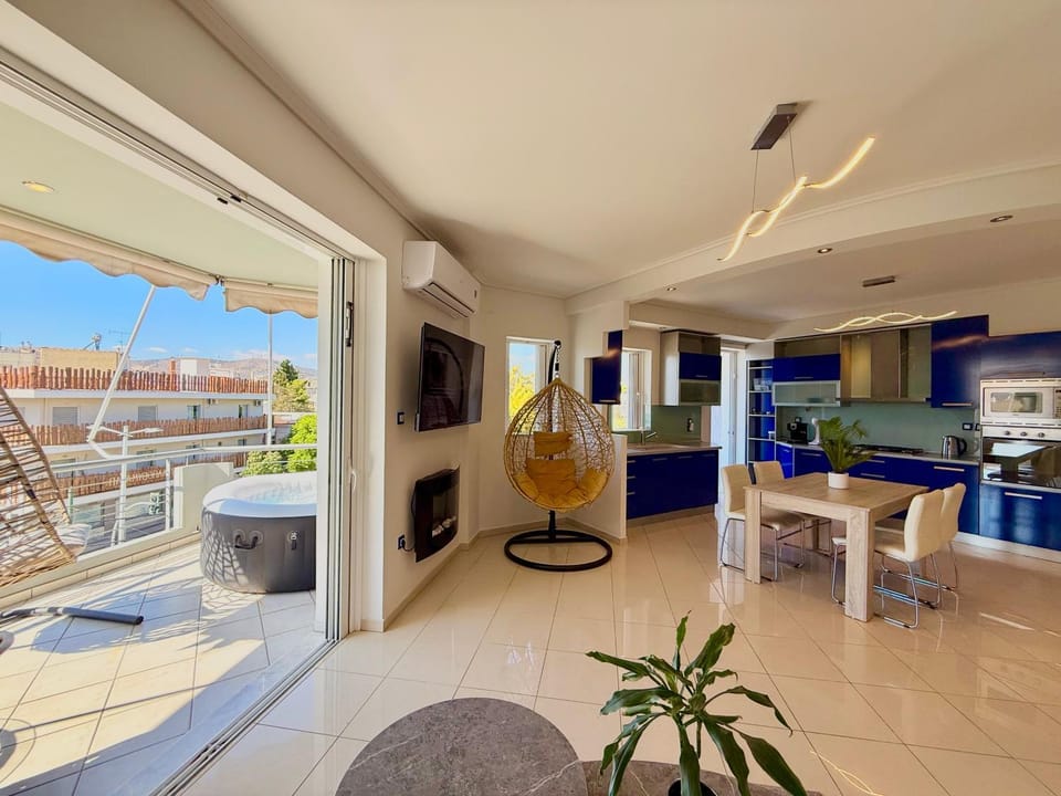 Luxury 3 Bedrooms Top Floor Villa 150sqm with 2 Private Jacuzzi Hydromassage & Underground Parking Apartment in Athens