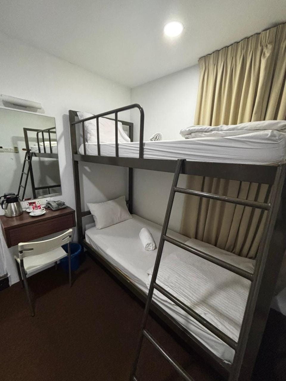 Bed, bunk bed