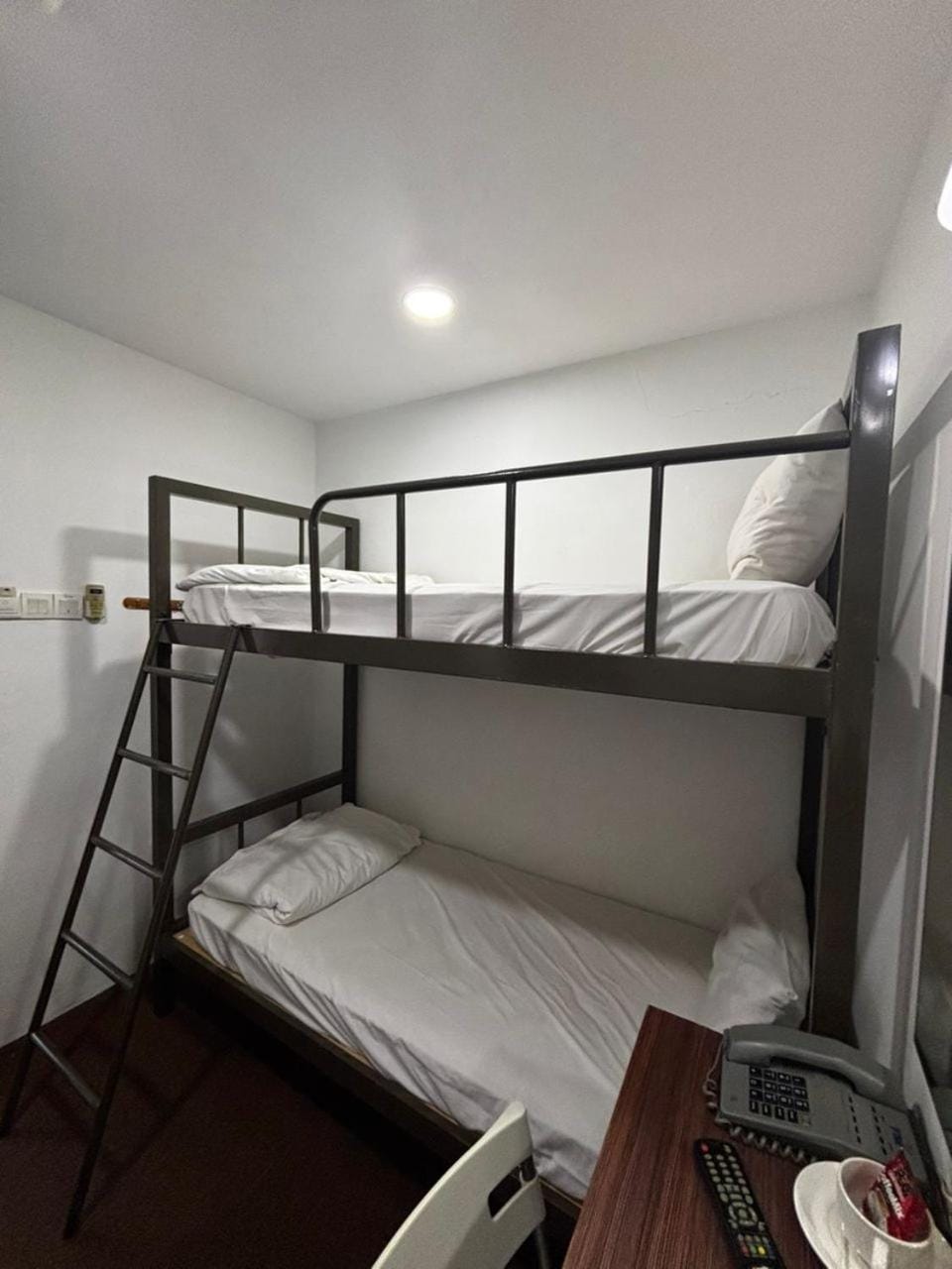 Photo of the whole room, Bedroom, bunk bed