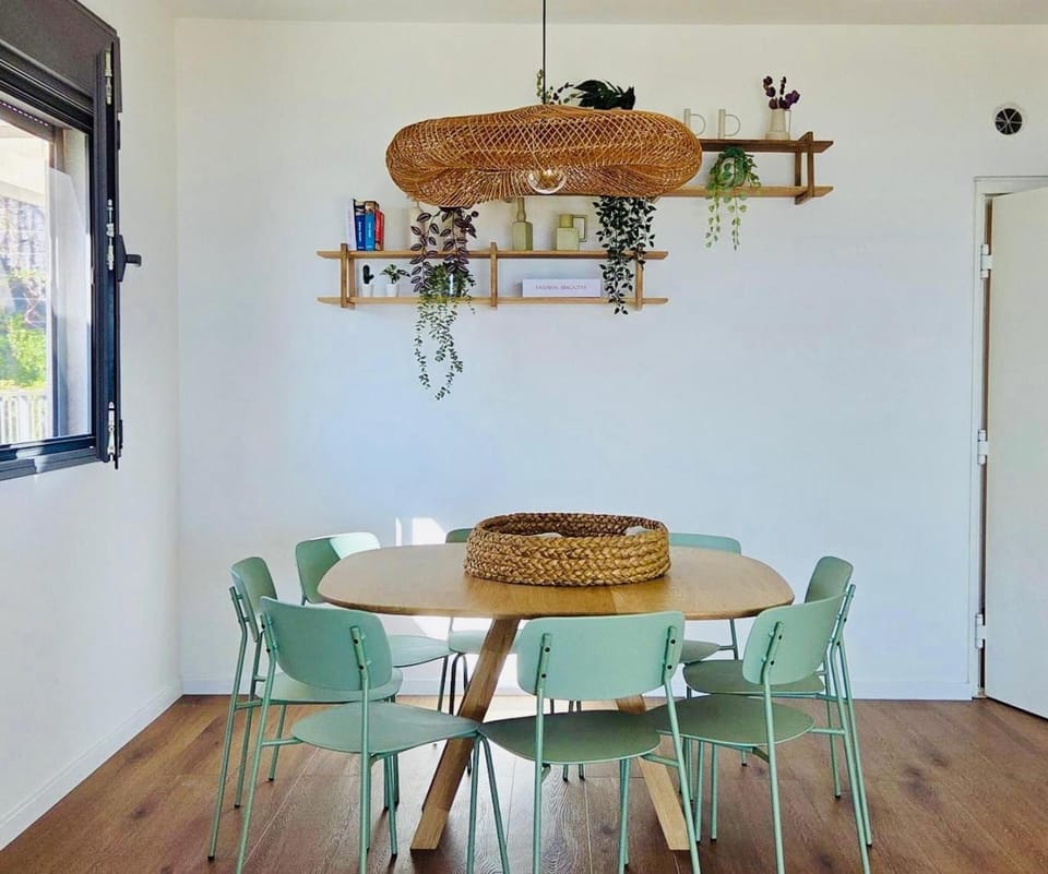 Seating area, Dining area