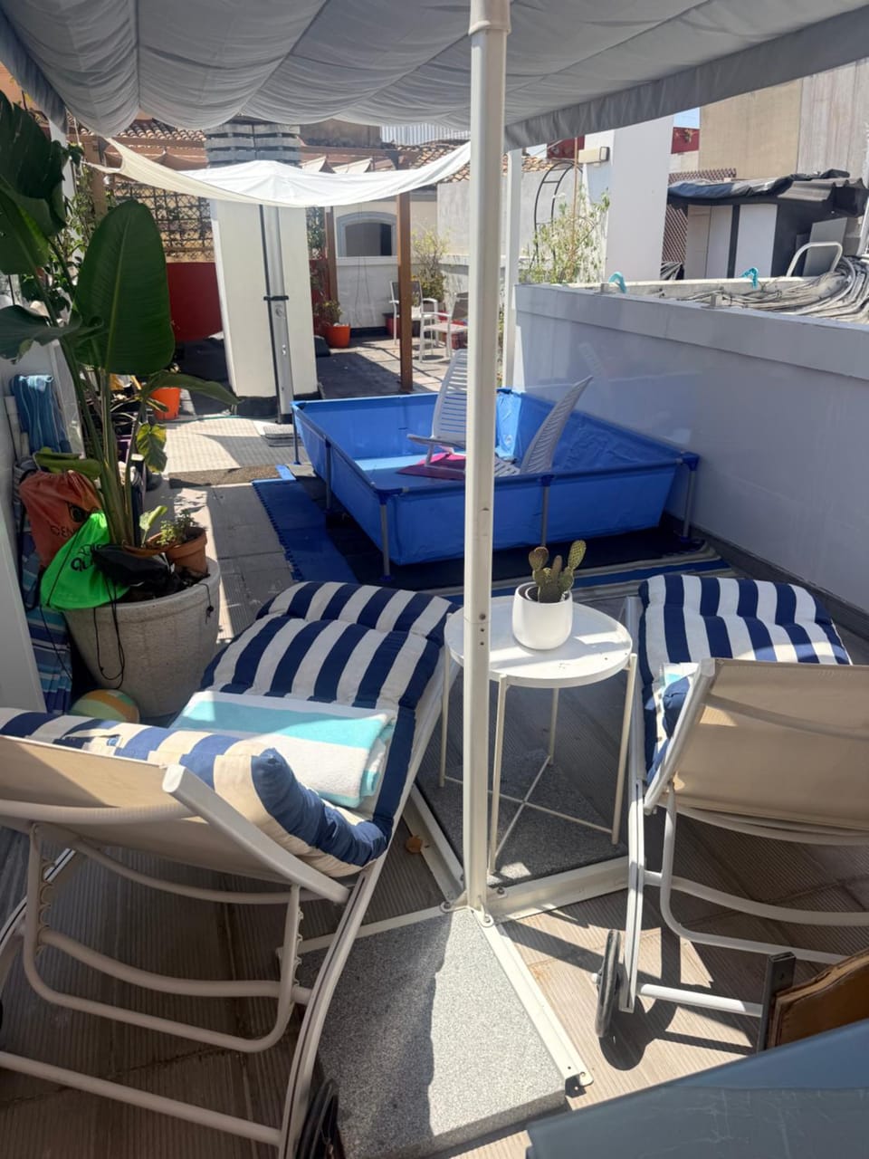 Habitación privada con Baño en un moderno y céntrico Atico en Ciutat Vella Vacation rental in Valencia