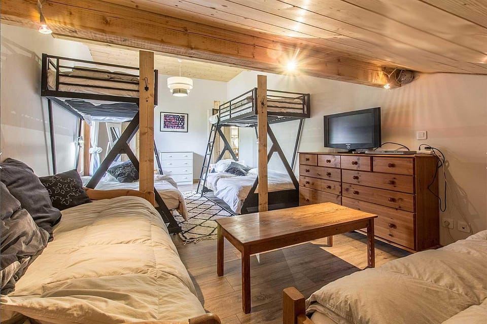 bunk bed