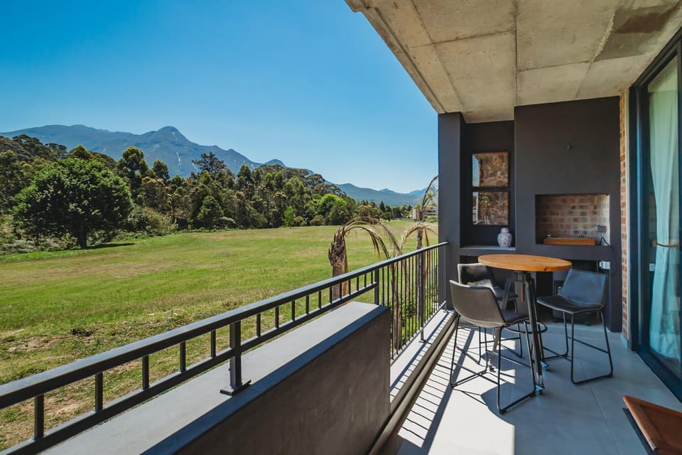 Balcony/Terrace, Mountain view