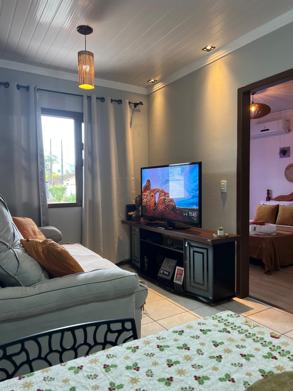 Casa Iririú · Casa exclusiva no terreno com jardim House in Joinville