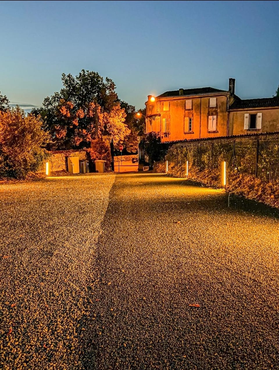 Property building, Facade/entrance, Night