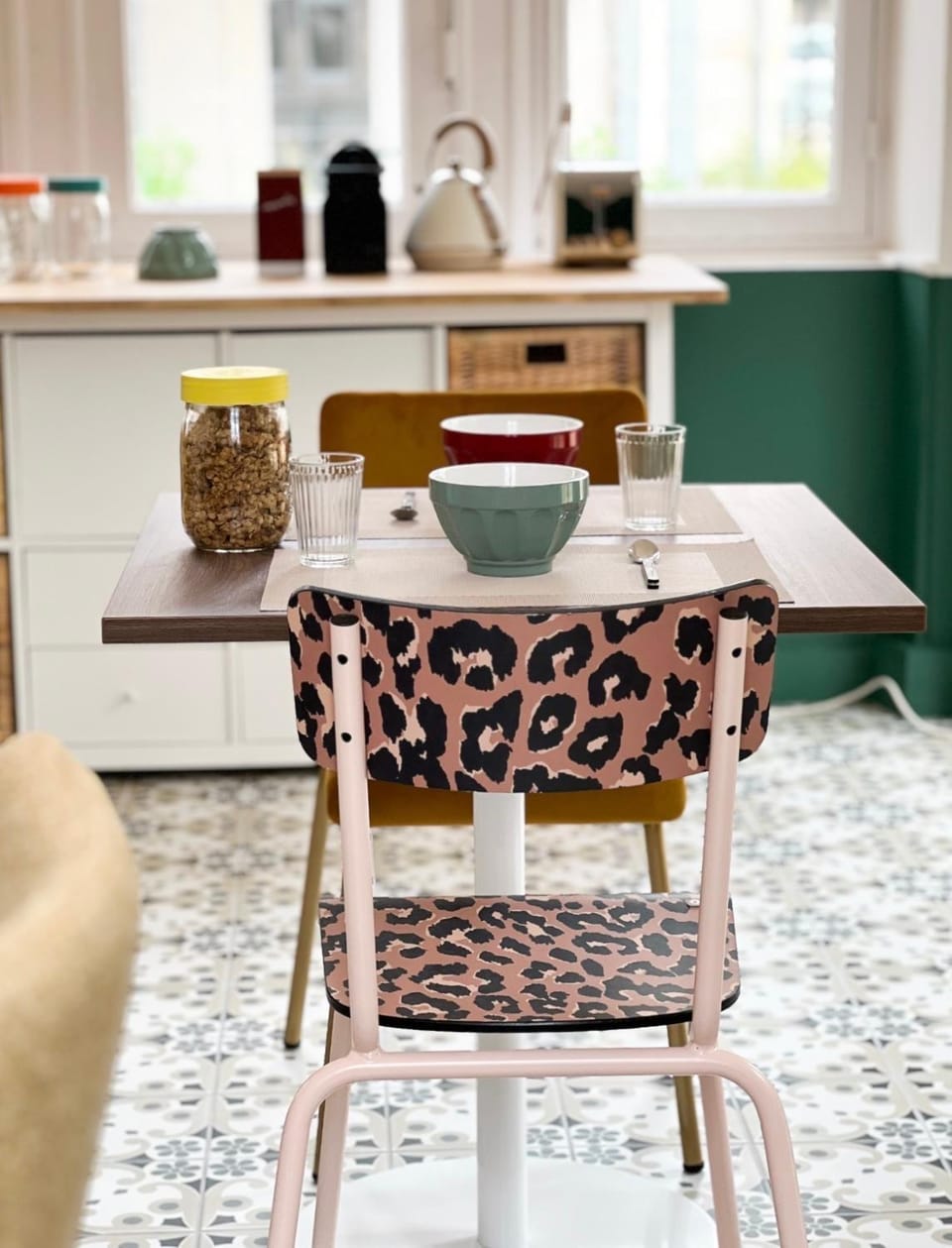 Kitchen or kitchenette, Breakfast