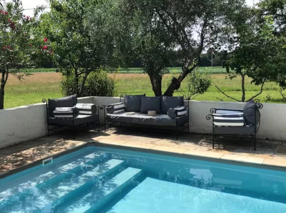 Vieille House Villa in Nouvelle-Aquitaine