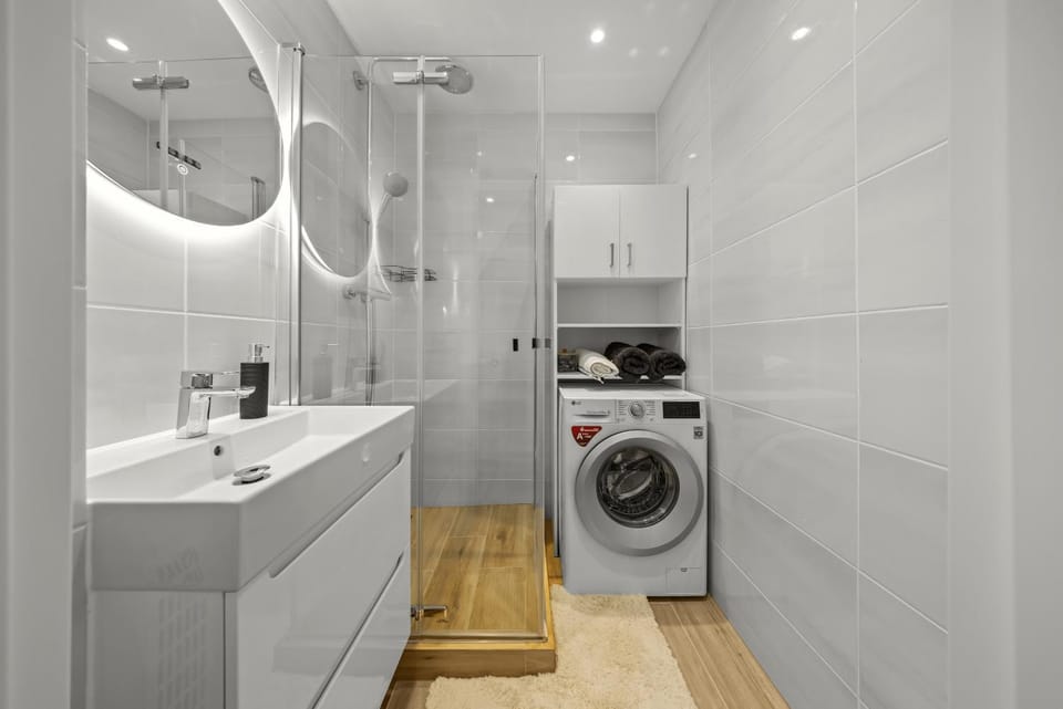 Shower, Bathroom, washing machine