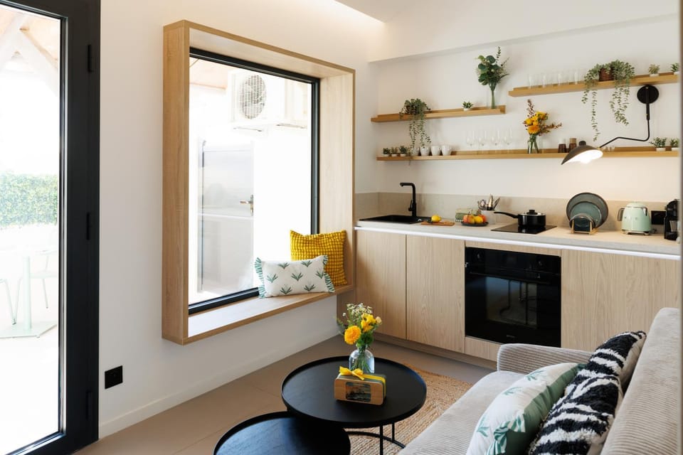 Suite Cigale Jaune avec terrasse et piscine à Antibes Apartment in Antibes
