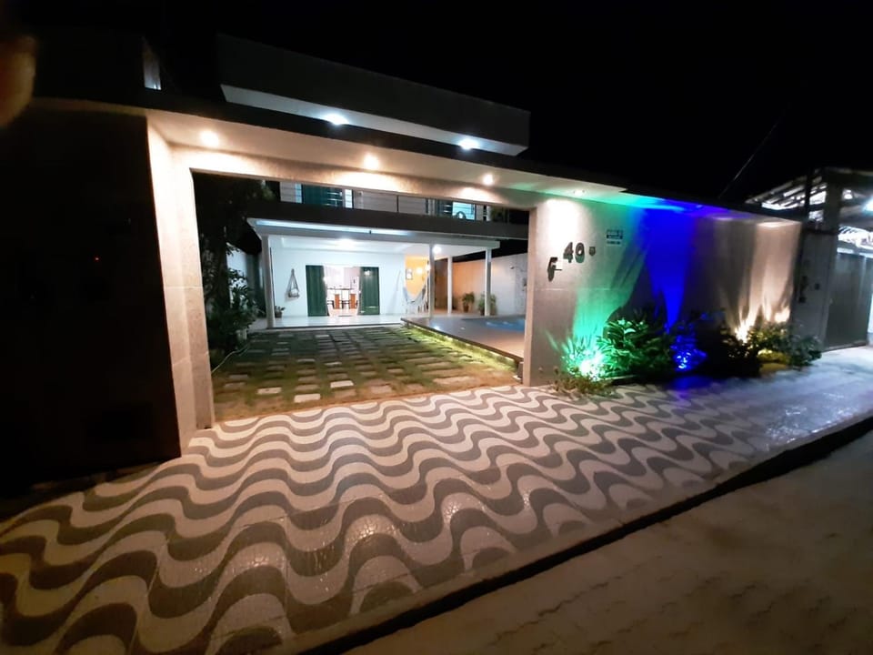 Praia Taperapuan Porto 2 minutos das melhores cabanas House in State of Bahia
