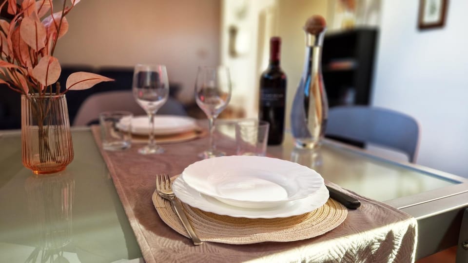 Dining area, furniture