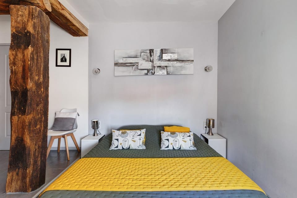 Living room, Bedroom