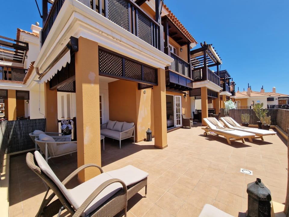 Balcony/Terrace, Seating area, sunbed