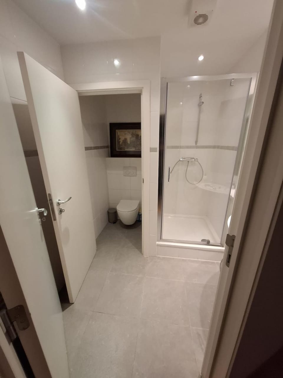 Brussels' Premier Parkside Residence Apartment in Ixelles