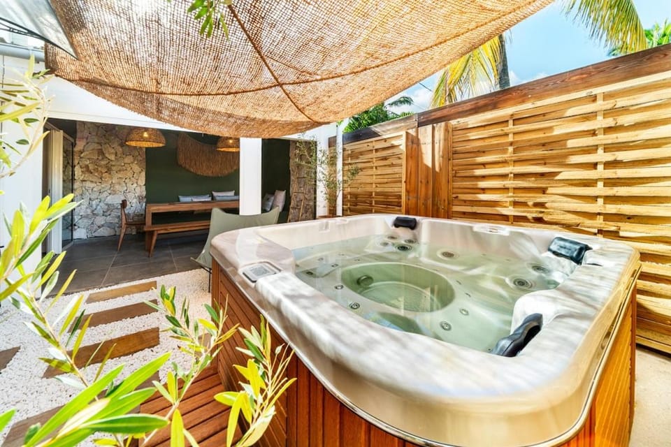 Villa Naroli-7pers-Jacuzzi-Plage Villa in Saint-Paul