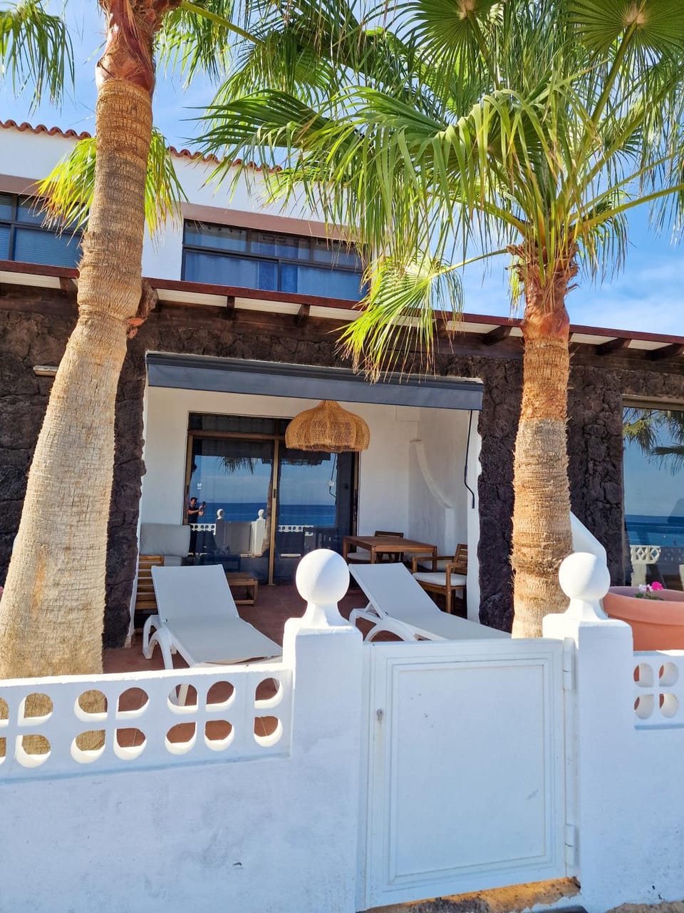 Property building, Balcony/Terrace, Balcony/Terrace