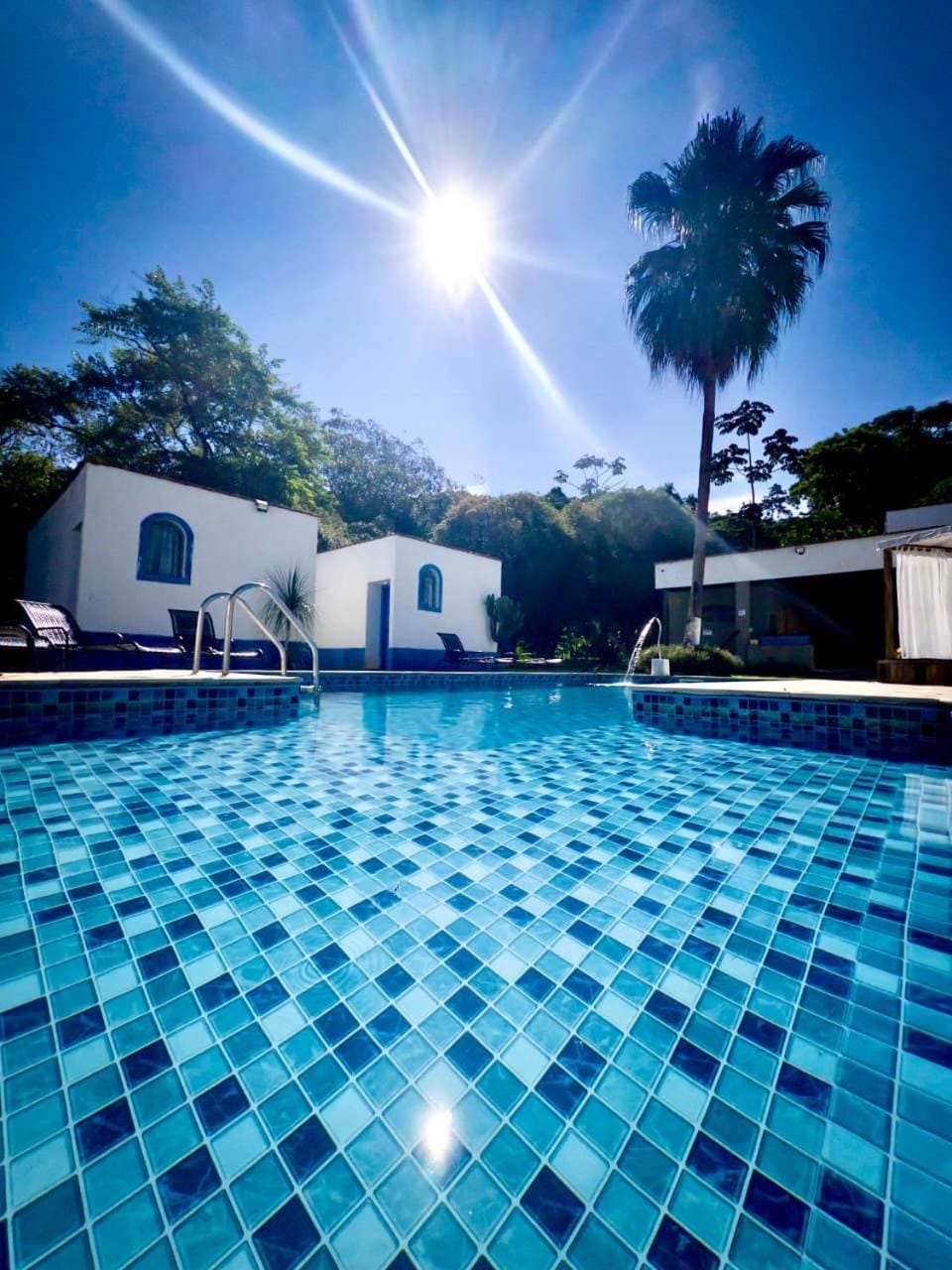 Swimming pool, sunbed