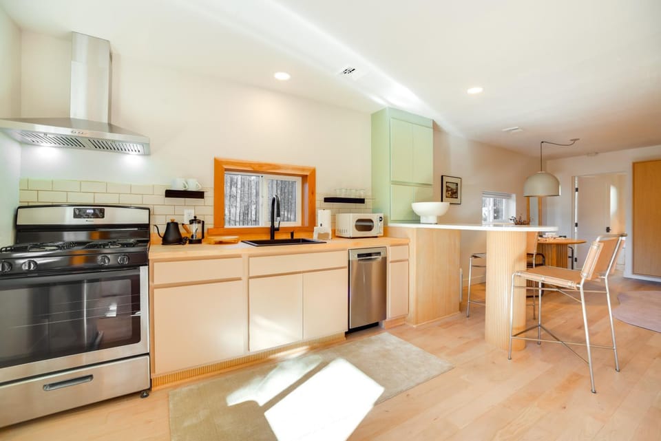 Serene Couple's Retreat 3 Mi to Dtwn Santa Fe House in Santa Fe