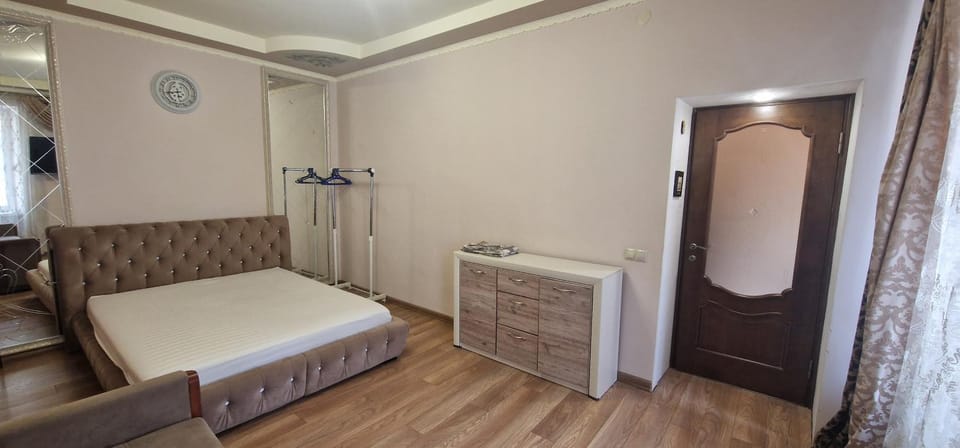Оперний через дорогу Apartment in Lviv
