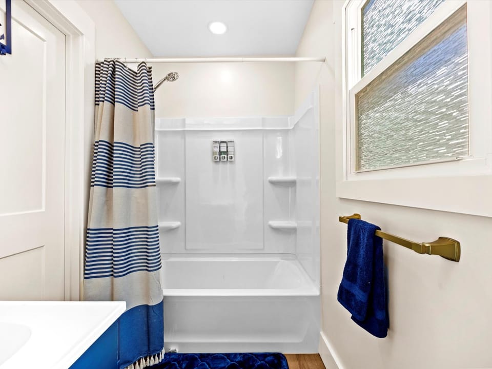 Bathroom, Bath