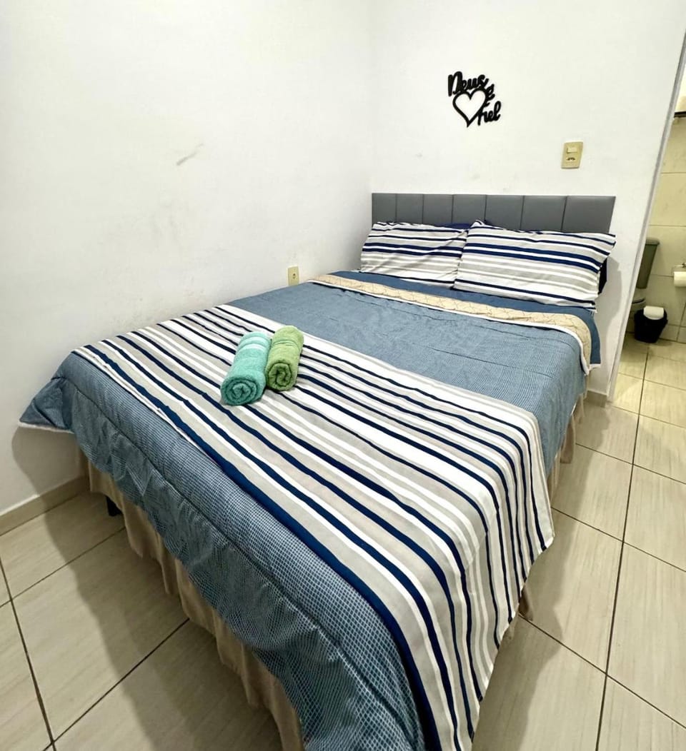 APT-1 Completo Ar Condicionado Localizado 1min da Rodoviaria Petrolina com Garagem e WIFI Apartment in Petrolina