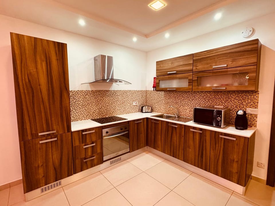 Kitchen or kitchenette, kitchen