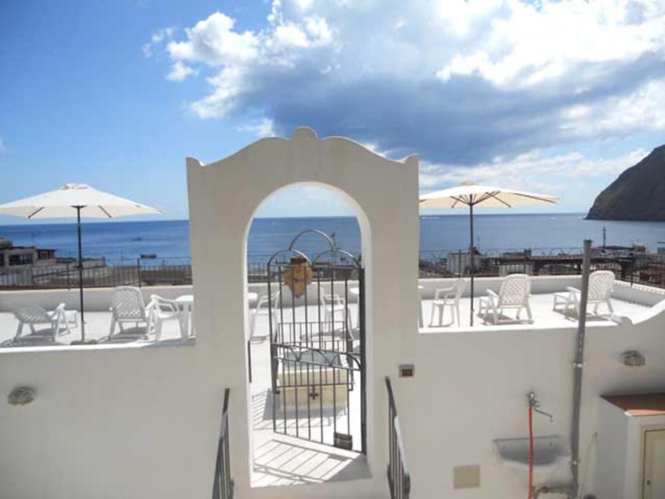 Solarium, View (from property/room), Balcony/Terrace, City view, Sea view