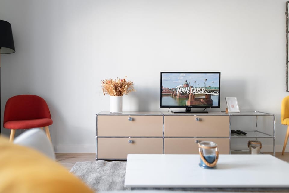 Communal lounge/ TV room, TV and multimedia