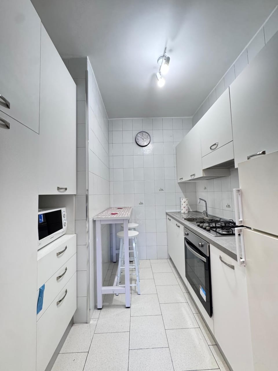 Kitchen or kitchenette, oven, stove
