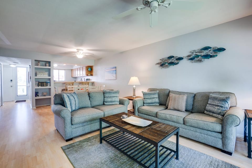 Sun Stack at Runaway Bay 251 by SeaBreeze Vacation House in Bradenton Beach