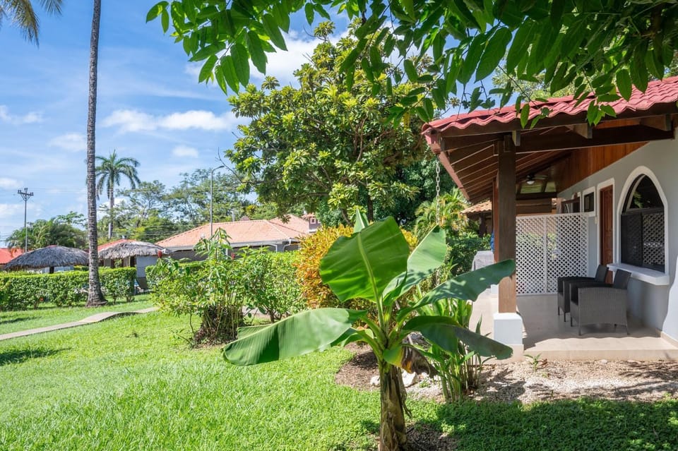 Property building, Spring, Day, Natural landscape, Garden, Garden view