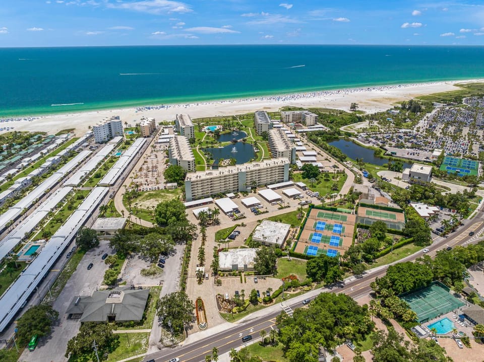 Gulf and Bay Club- B205 Apartment in Siesta Beach