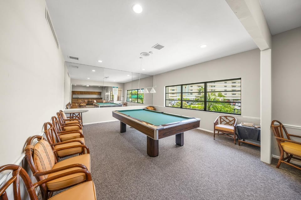 Gulf and Bay Club- E505 Apartment in Siesta Beach