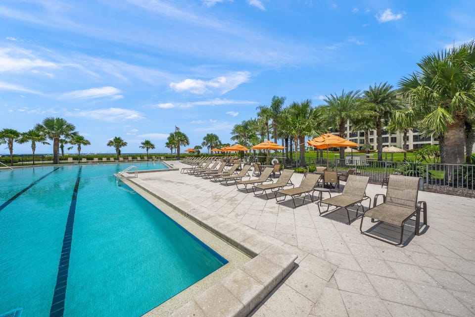Gulf and Bay Club- F105 Apartment in Siesta Beach