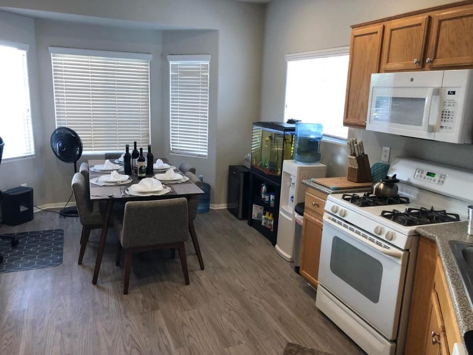 This cute 3 bedroom 2 and half bath is cozy House in Rhodes Ranch