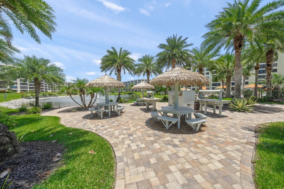 Gulf and Bay Club- D203 Apartment in Siesta Beach