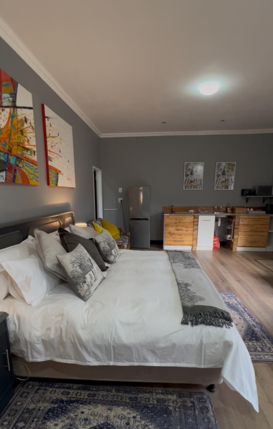 Photo of the whole room