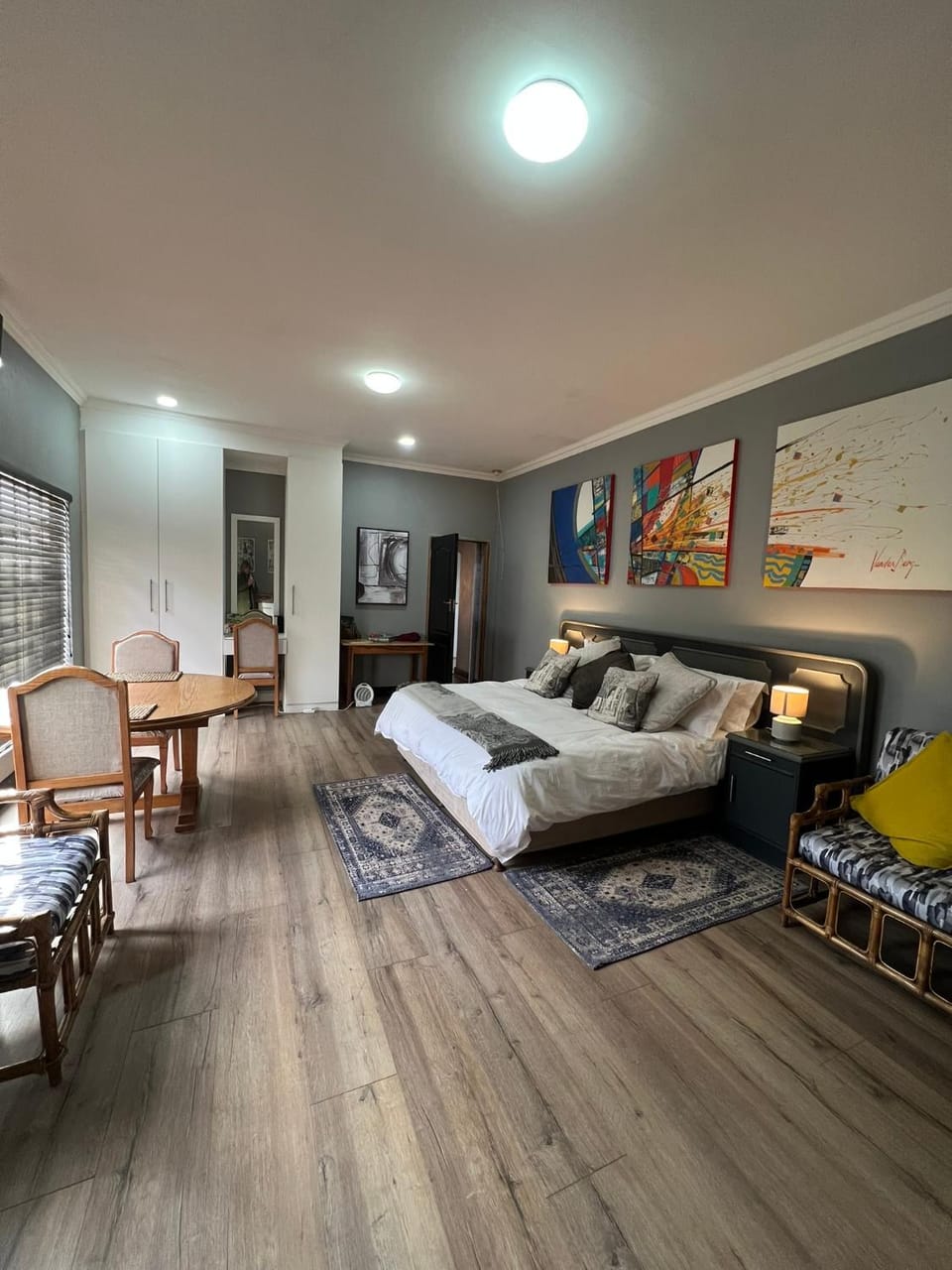 Photo of the whole room