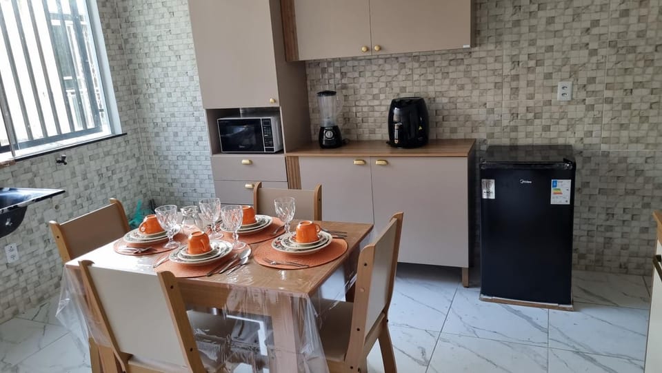 Coffee/tea facilities, Dining area, Food, Internal: Not applicable to any particular room
