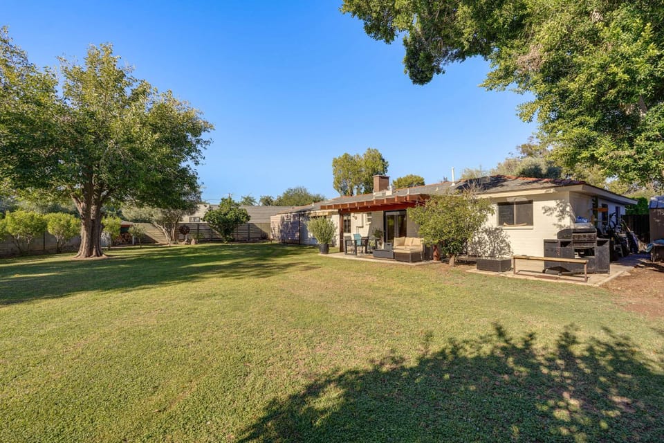 1 Mi to Dtwn & Mill Avenue! Home w/ Outdoor Oasis House in Tempe