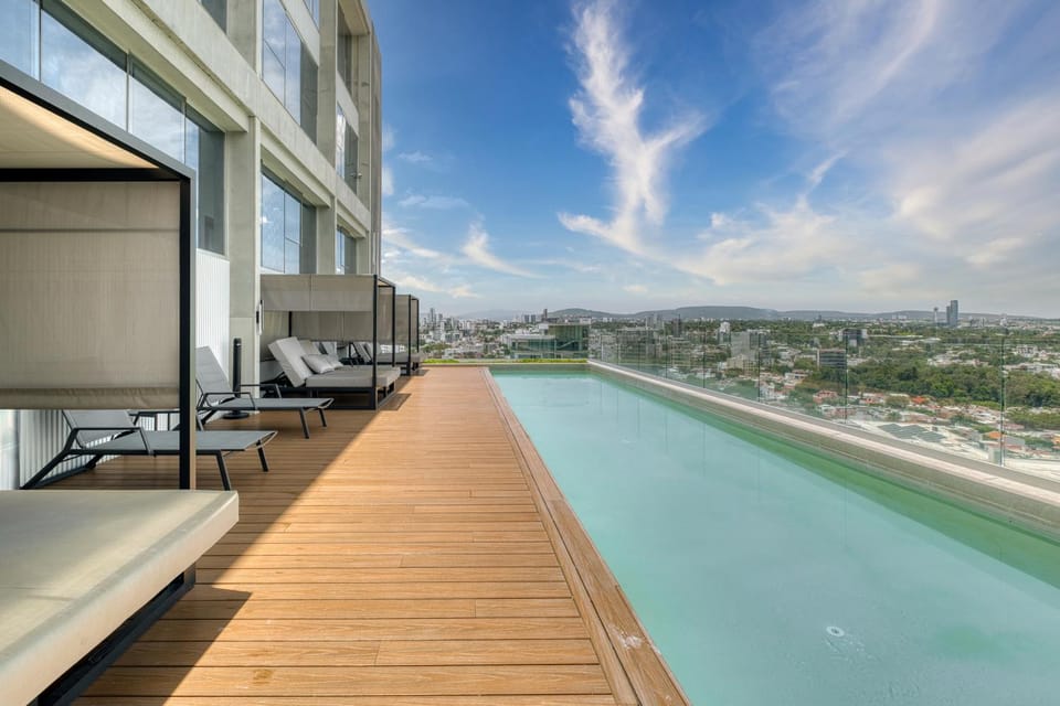 Swimming pool, sunbed
