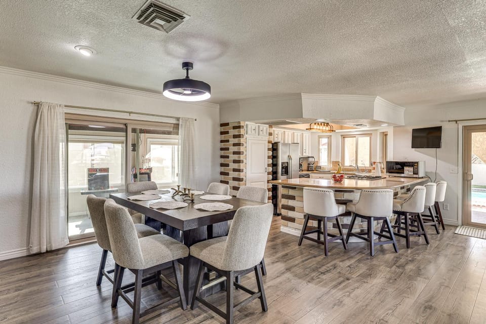 Lake Havasu Home w/ Pool: 2 Mi to Boat Launch House in Lake Havasu City